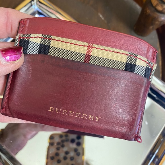 BURBERRY Red/Nova Check Leather Card Wallet🔥GUC - Picture 1 of 4
